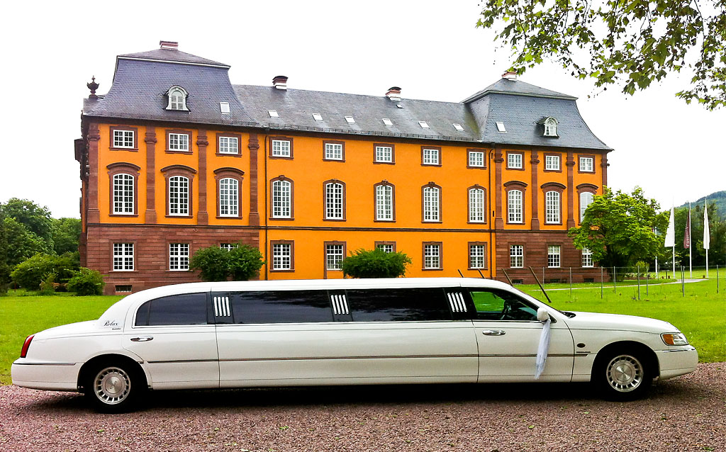 Weiße Stretch-Limousine, Seitenansicht